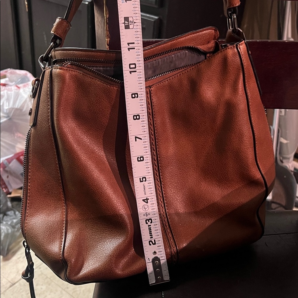 Chic Tan Leather Hobo Bag - Picture 6 of 9